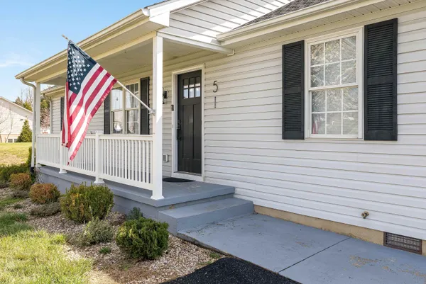 $319,900 | 51 Falcon Lane, Weyers Cave, VA 24486