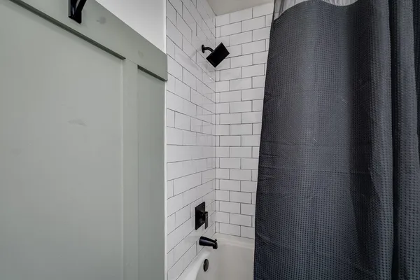 $319,900 | 51 Falcon Lane, Weyers Cave, VA 24486