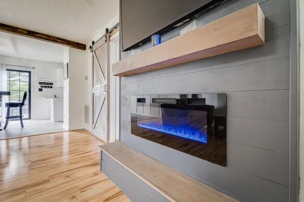 $319,900 | 51 Falcon Lane, Weyers Cave, VA 24486