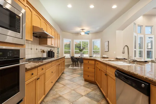 $815,000 | 2735 Prescott Avenue, Clovis, CA 93619