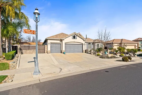 $815,000 | 2735 Prescott Avenue, Clovis, CA 93619