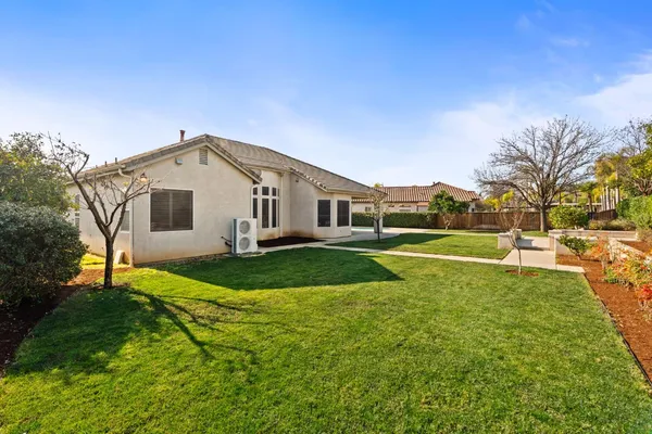 $815,000 | 2735 Prescott Avenue, Clovis, CA 93619