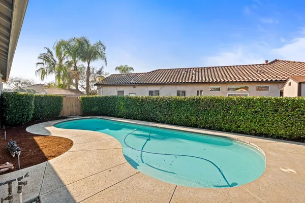 $815,000 | 2735 Prescott Avenue, Clovis, CA 93619