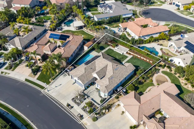 $829,900 | 2735 Prescott Avenue, Clovis, CA 93619