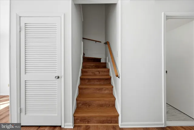 $2,750 | 5834 Burke Manor Court, Burke, VA 22015