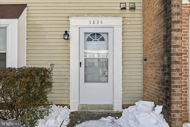 $2,750 | 5834 Burke Manor Court, Burke, VA 22015