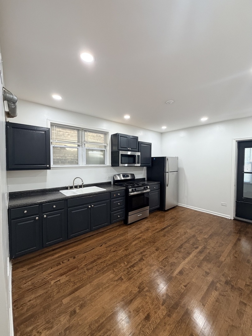 1748 North Keystone Avenue, Unit 1 Chicago, IL 60639 - Photo 2 of 9