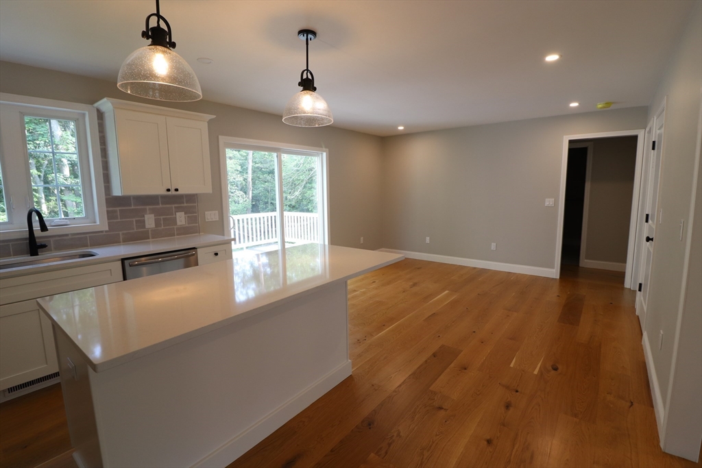 35 Glendale Road, Unit 1 Tiverton, RI 02878 - Photo 10 of 23