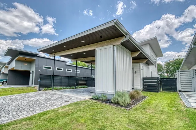 $4,000 | 2323 West Lake Hall Road, Tallahassee, FL 32309