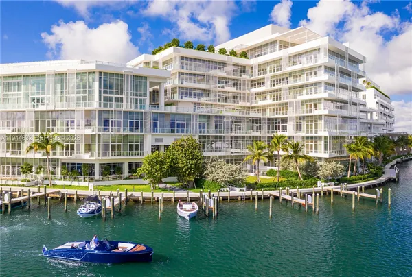 $29,500 | 4701 Meridian Avenue, Unit 304, Miami Beach, FL 33140