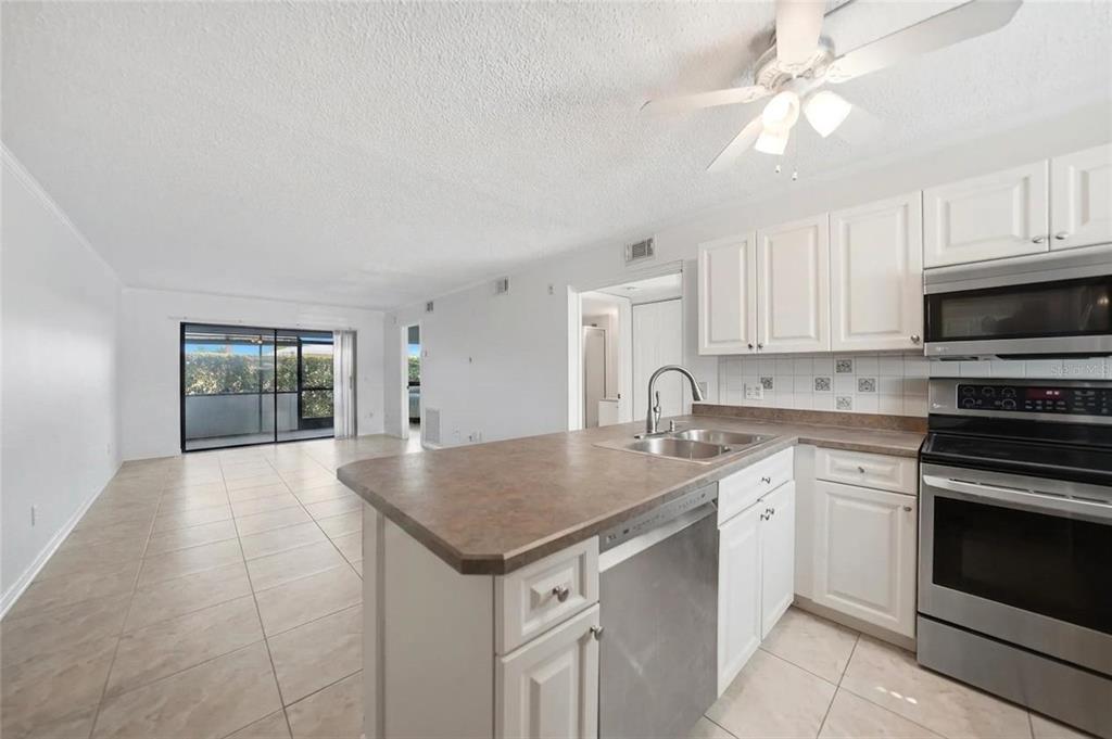 26485 Rampart Boulevard, Unit D4 Punta Gorda, FL 33983 - Photo 9 of 43