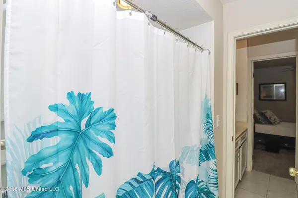 $194,900 | 357 Cascades Circle East, Clinton, MS 39056