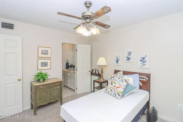 $194,900 | 357 Cascades Circle East, Clinton, MS 39056