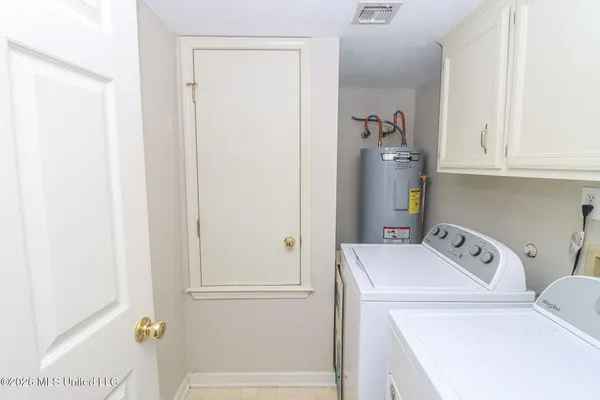 $194,900 | 357 Cascades Circle East, Clinton, MS 39056