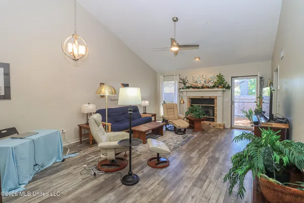 $194,900 | 357 Cascades Circle East, Clinton, MS 39056