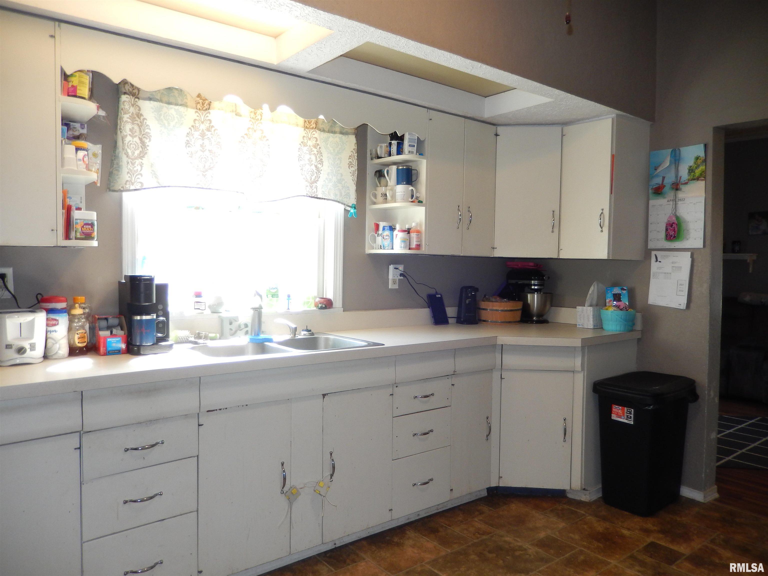 313 Wetaug Road Dongola, IL 62926 - Photo 11 of 25