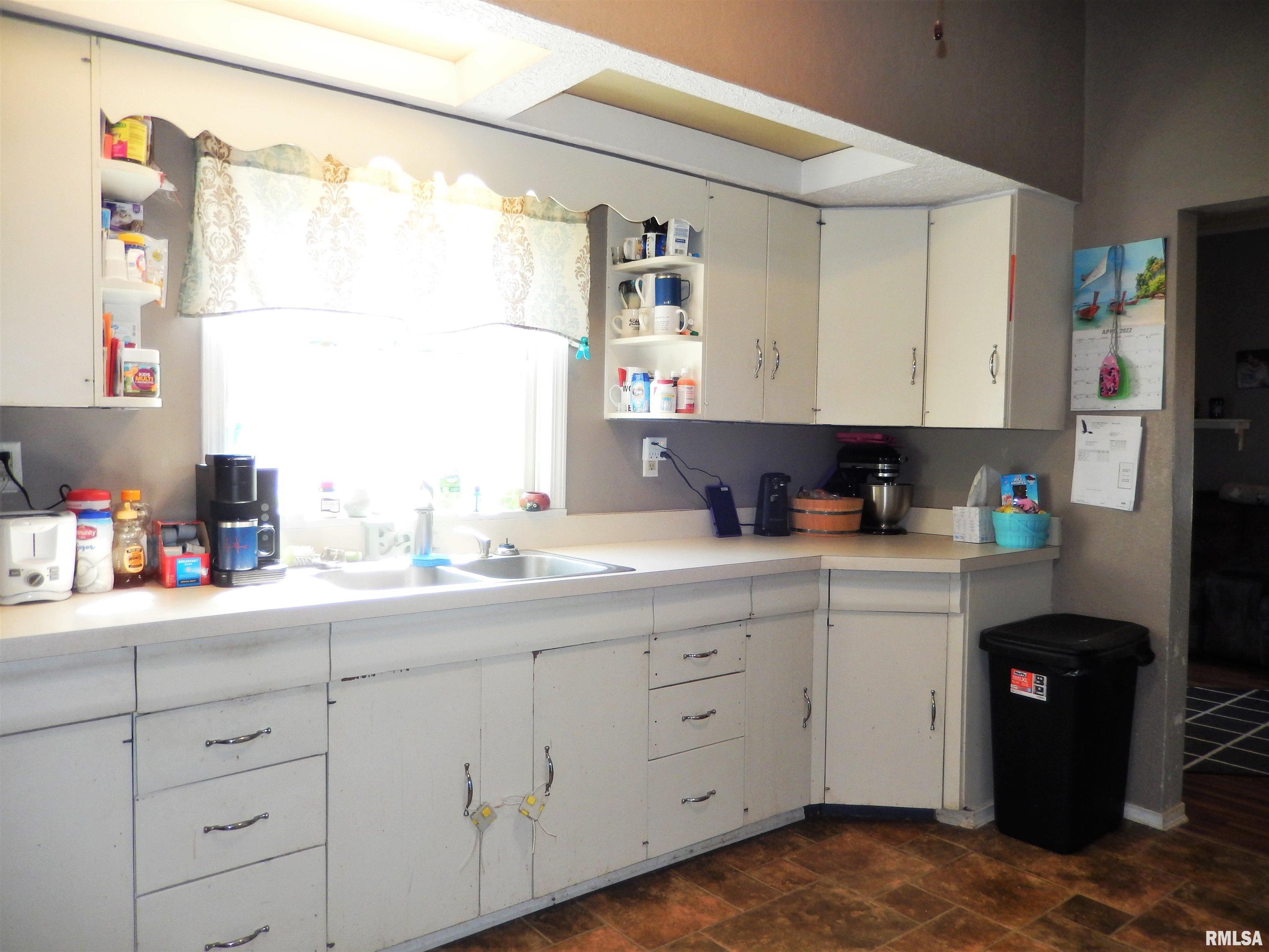 313 Wetaug Road Dongola, IL 62926 - Photo 13 of 25