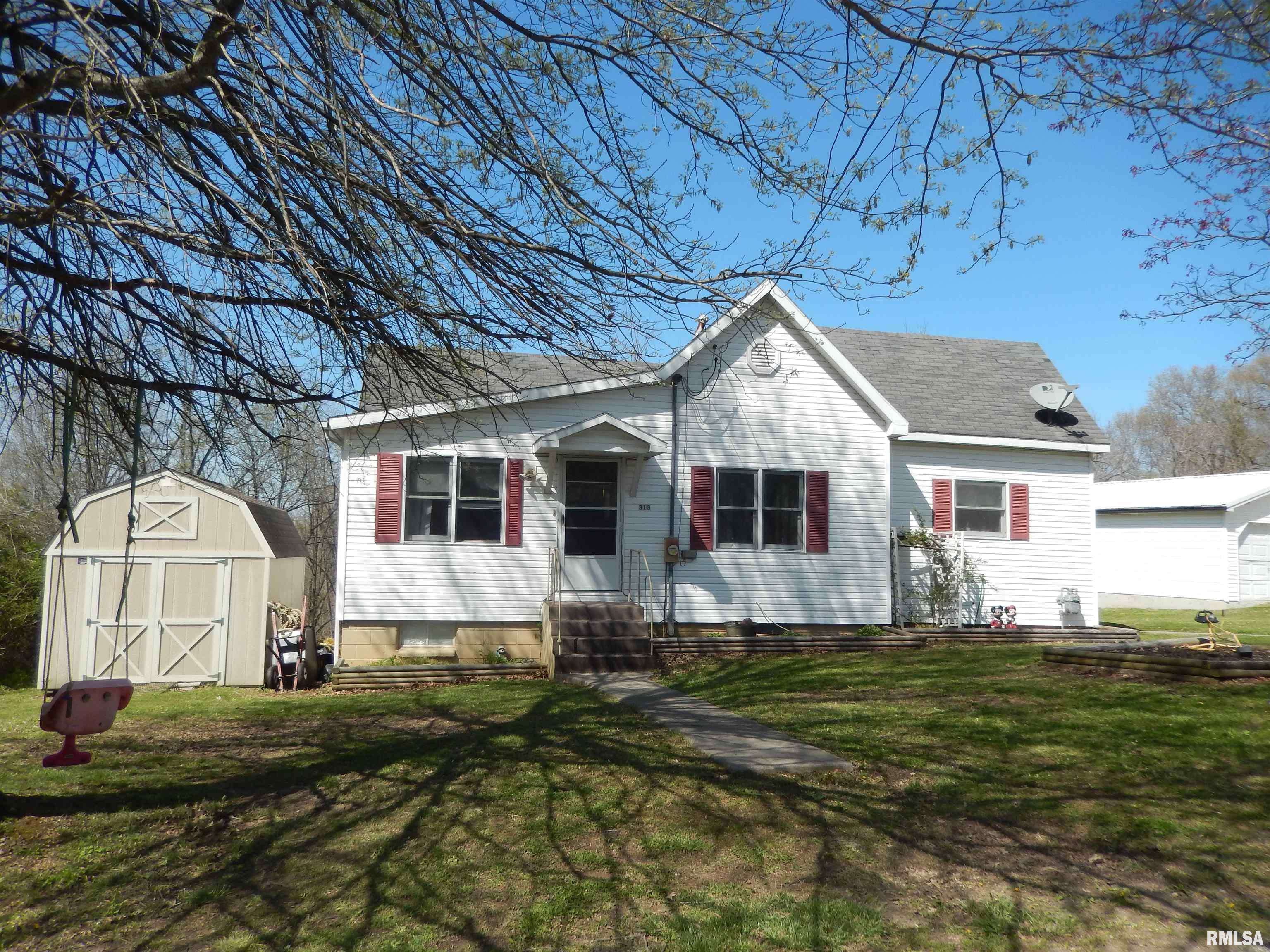 313 Wetaug Road Dongola, IL 62926 - Photo 2 of 25