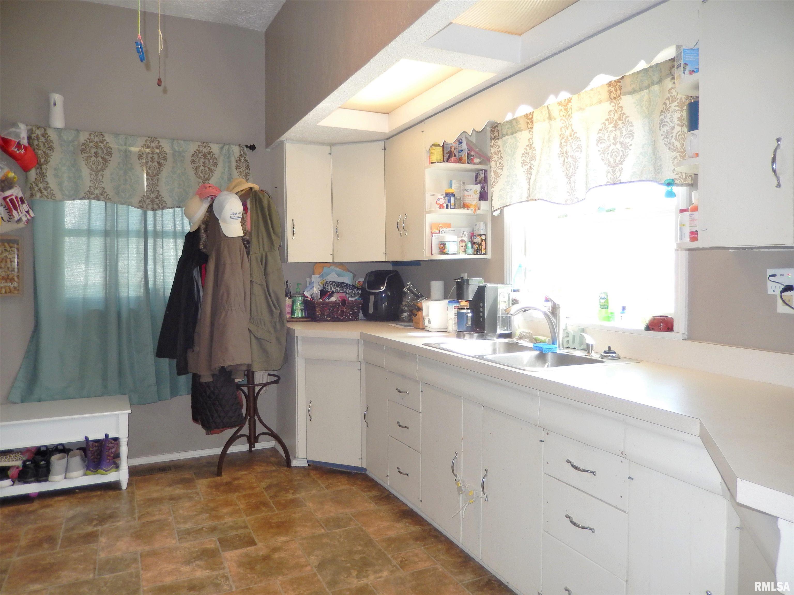 313 Wetaug Road Dongola, IL 62926 - Photo 10 of 25