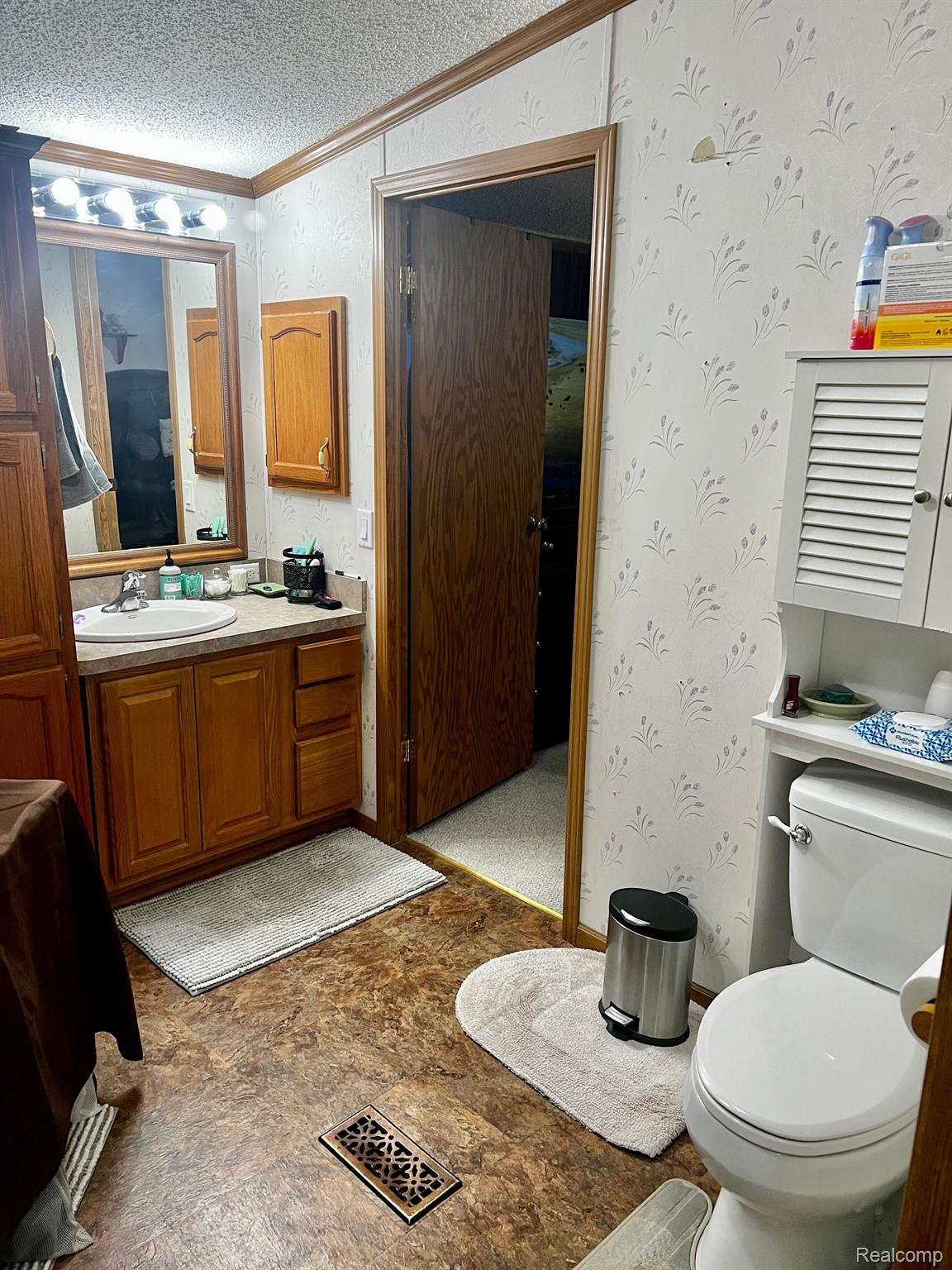 2500 Mann Road, Unit 411 Clarkston, MI 48346 - Photo 13 of 28 Gallery Image 13