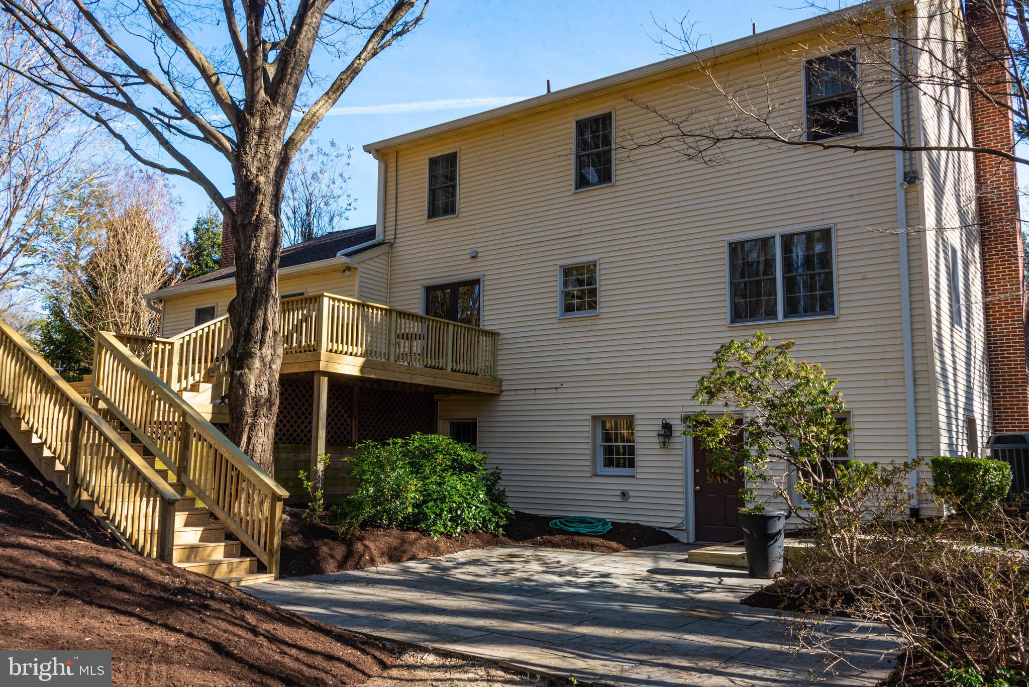 6706 Whitegate Road Clarksville, MD 21029 - Photo 2 of 73 Newly updated multilevel Deck
