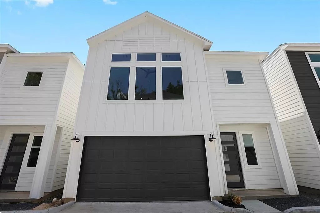 105 West Whitney Street, Unit B Houston, TX 77018 - Photo 1 of 11