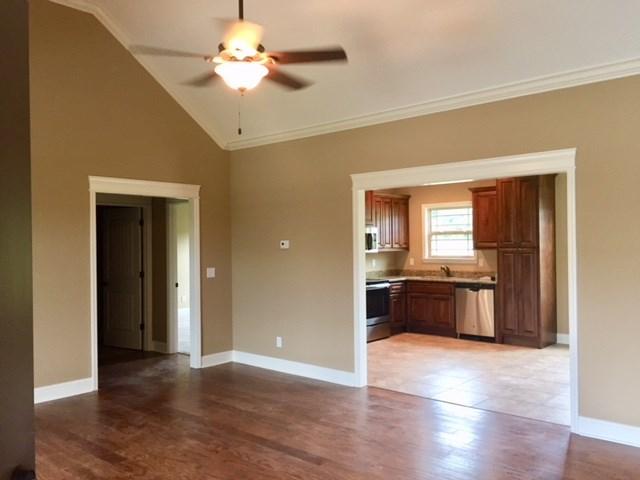 530 Tennessee Street Ringgold, GA 30736 - Photo 3 of 14 Living room