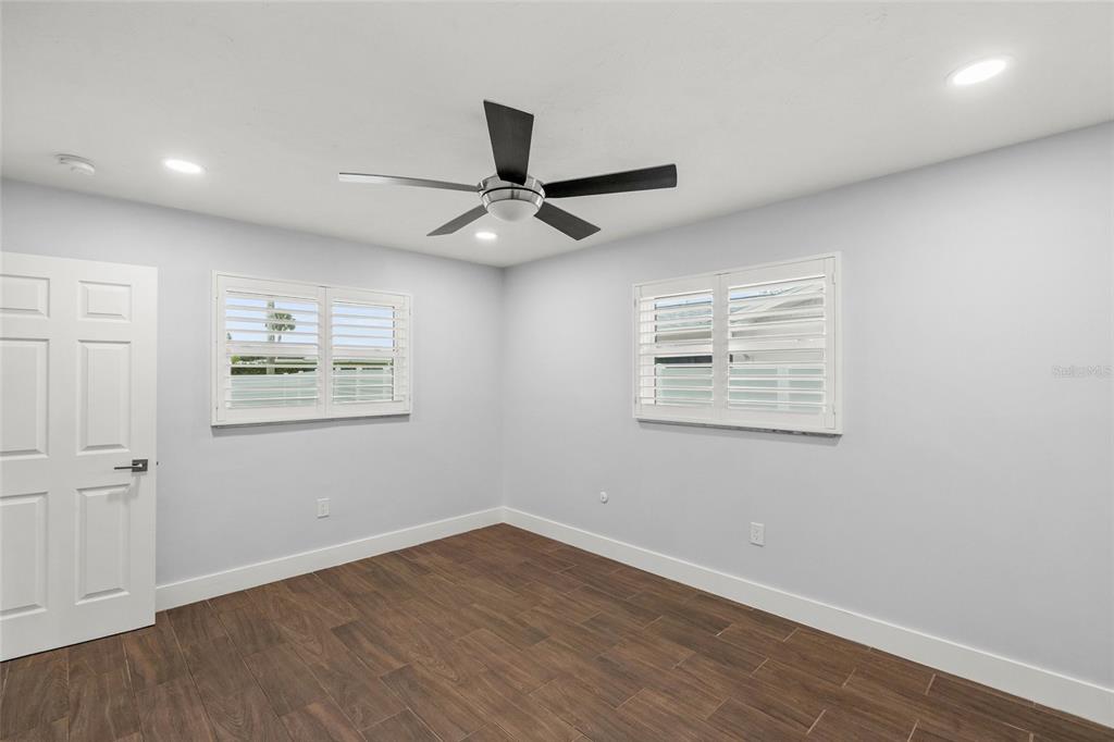 3405 South Lockwood Ridge Road Sarasota, FL 34239 - Photo 22 of 43