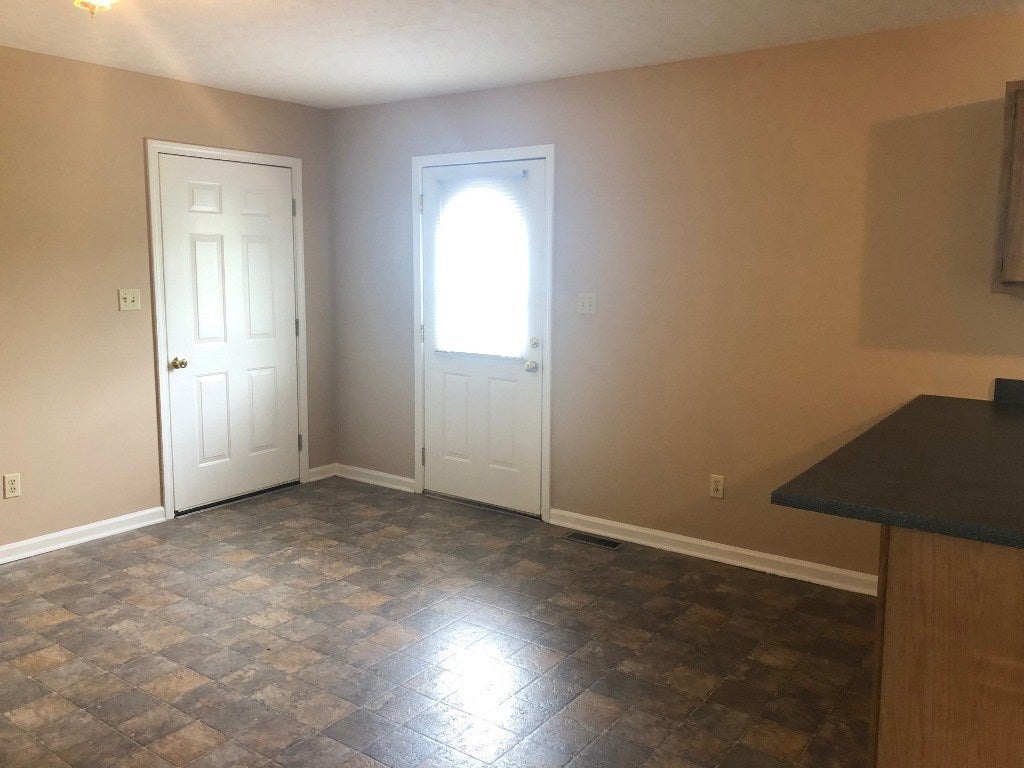 1920 Detour Road Bowling Green, KY 42101 - Photo 7 of 15 Gallery Image 7