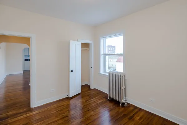 $1,900 | 1918 North Drake Avenue, Unit 3W, Chicago, IL 60647