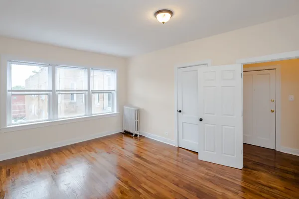 $1,900 | 1918 North Drake Avenue, Unit 3W, Chicago, IL 60647