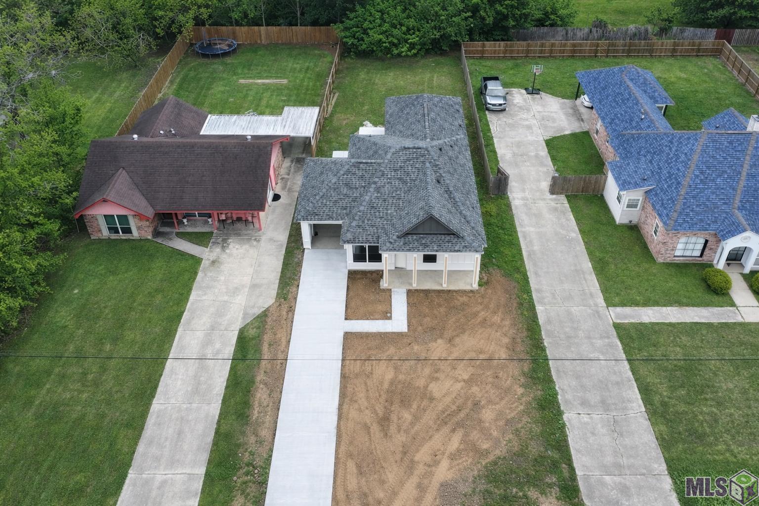 905 Bohne Road Port Allen, LA 70767 - Photo 4 of 5