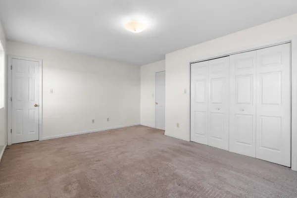$900 | 286 Thompsonville Lane, Unit 103, Oak Grove, KY 42262