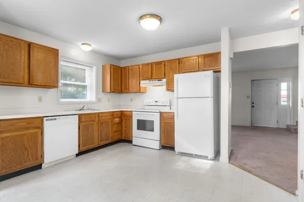 $900 | 286 Thompsonville Lane, Unit 103, Oak Grove, KY 42262