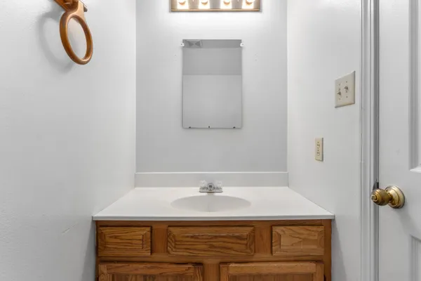 $900 | 286 Thompsonville Lane, Unit 103, Oak Grove, KY 42262