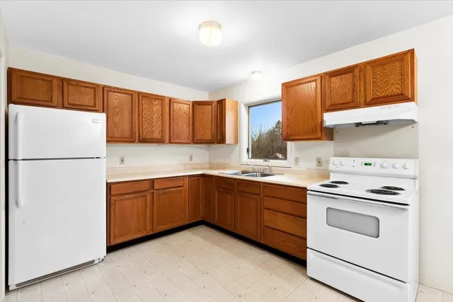 $255,500 | 77 Mcguire Street, Shaftsbury, VT 05257