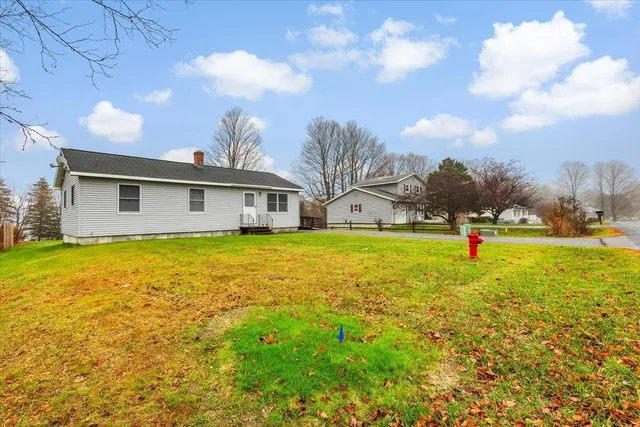 $255,500 | 77 Mcguire Street, Shaftsbury, VT 05257