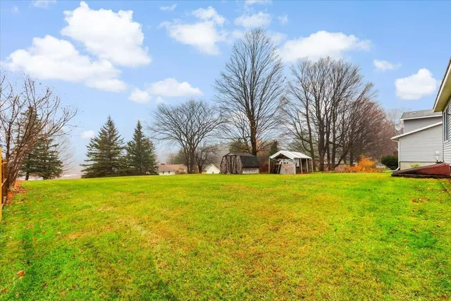 $255,500 | 77 Mcguire Street, Shaftsbury, VT 05257