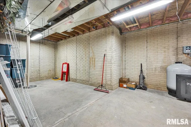 $625,000 | 26773 North Copperas Creek Road, Canton, IL 61520