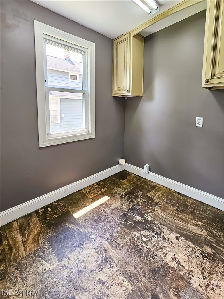 5244 Ridge Avenue Southeast Canton, OH 44707 - Photo 13 of 23 Gallery Image 13