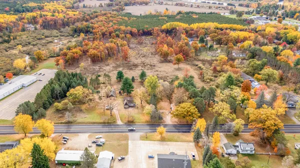 $304,400 | 18751 16 Mile Road, Big Rapids, MI 49307