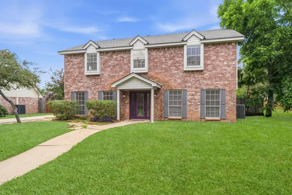 $299,999 | 3902 Stillview Drive, Houston, TX 77068
