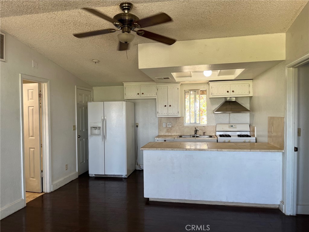 34667 Borchard Road, Unit BU Lake Elsinore, CA 92530 - Photo 2 of 28