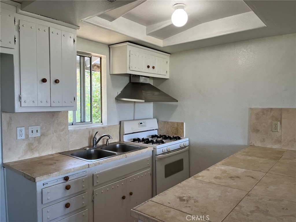 34667 Borchard Road, Unit BU Lake Elsinore, CA 92530 - Photo 3 of 28