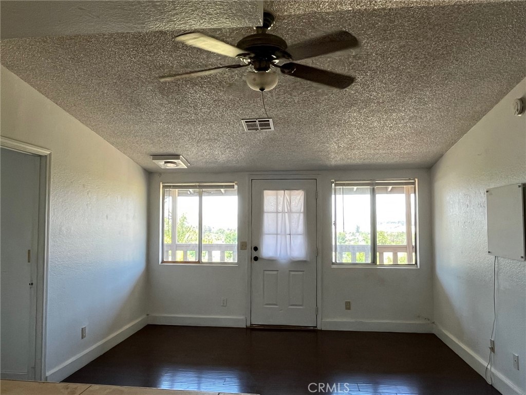 34667 Borchard Road, Unit BU Lake Elsinore, CA 92530 - Photo 5 of 28