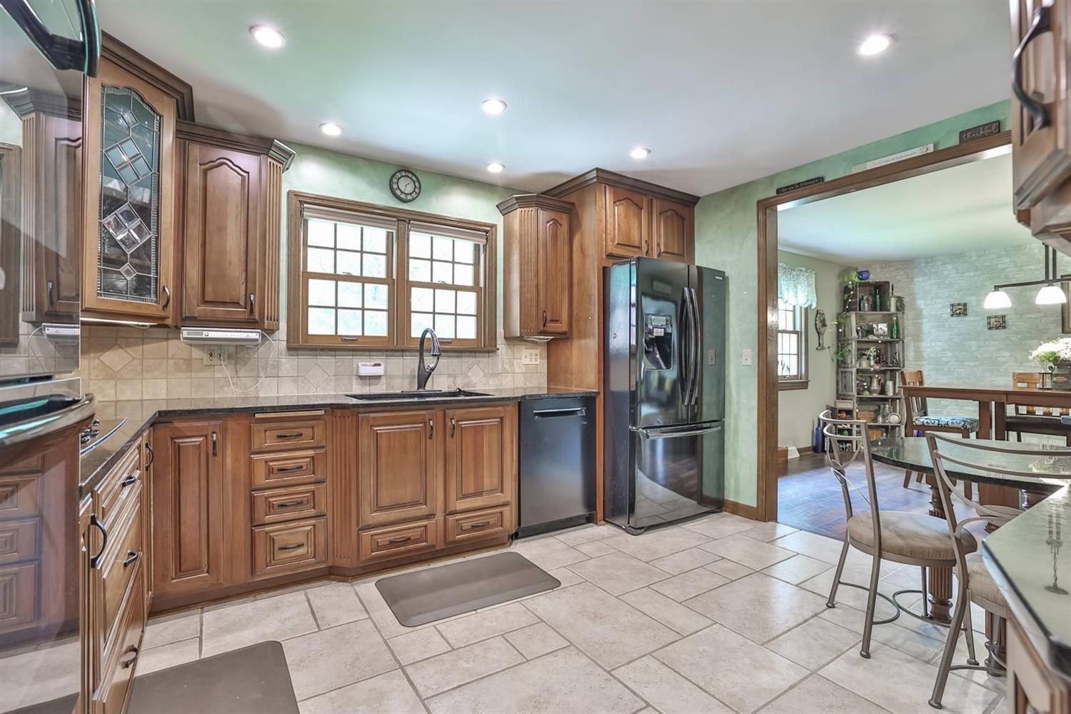 8770 Wuest Road Cincinnati, OH 45251 - Photo 15 of 36 Gallery Image 15