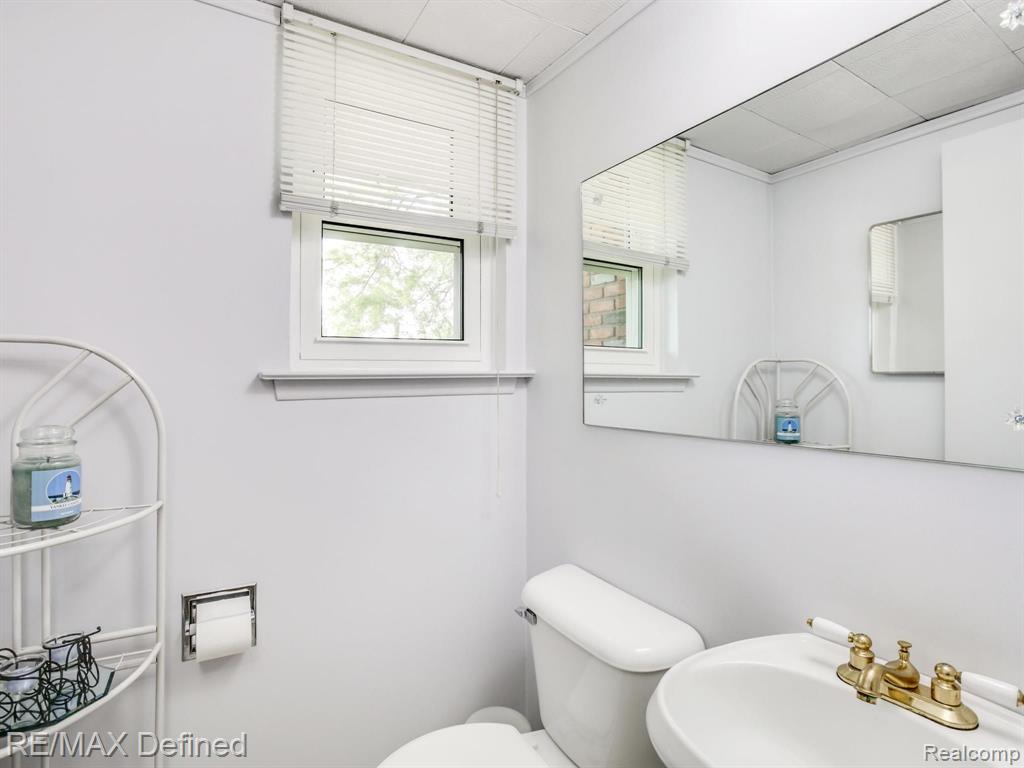 12033 Diegel Road Warren, MI 48093 - Photo 12 of 20