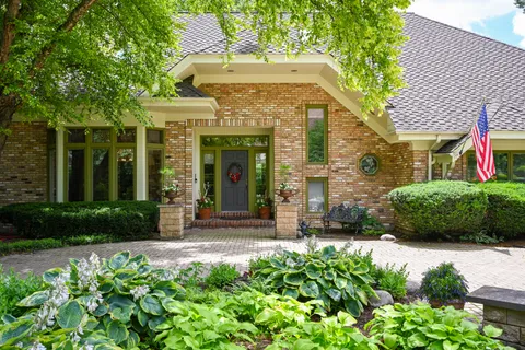 $1,598,000 | 6450 Manor Drive, Burr Ridge, IL 60527