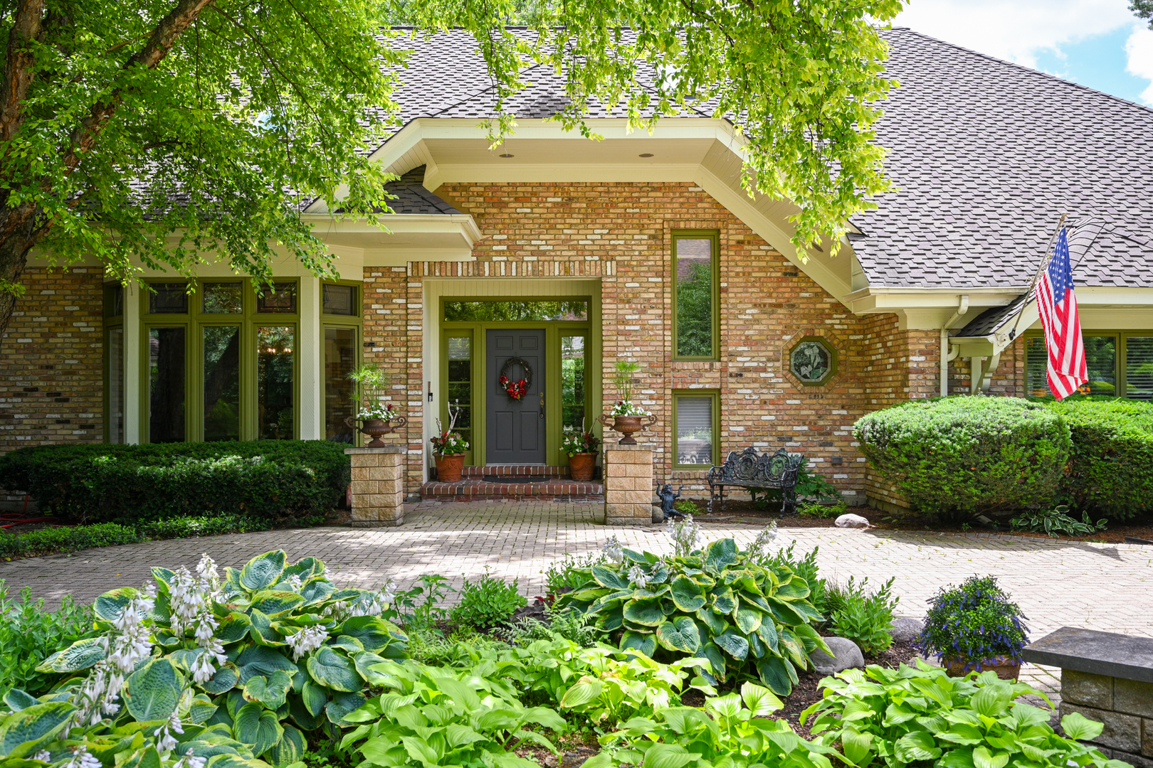 6450 Manor Drive Burr Ridge, IL 60527 - Photo 2 of 70
