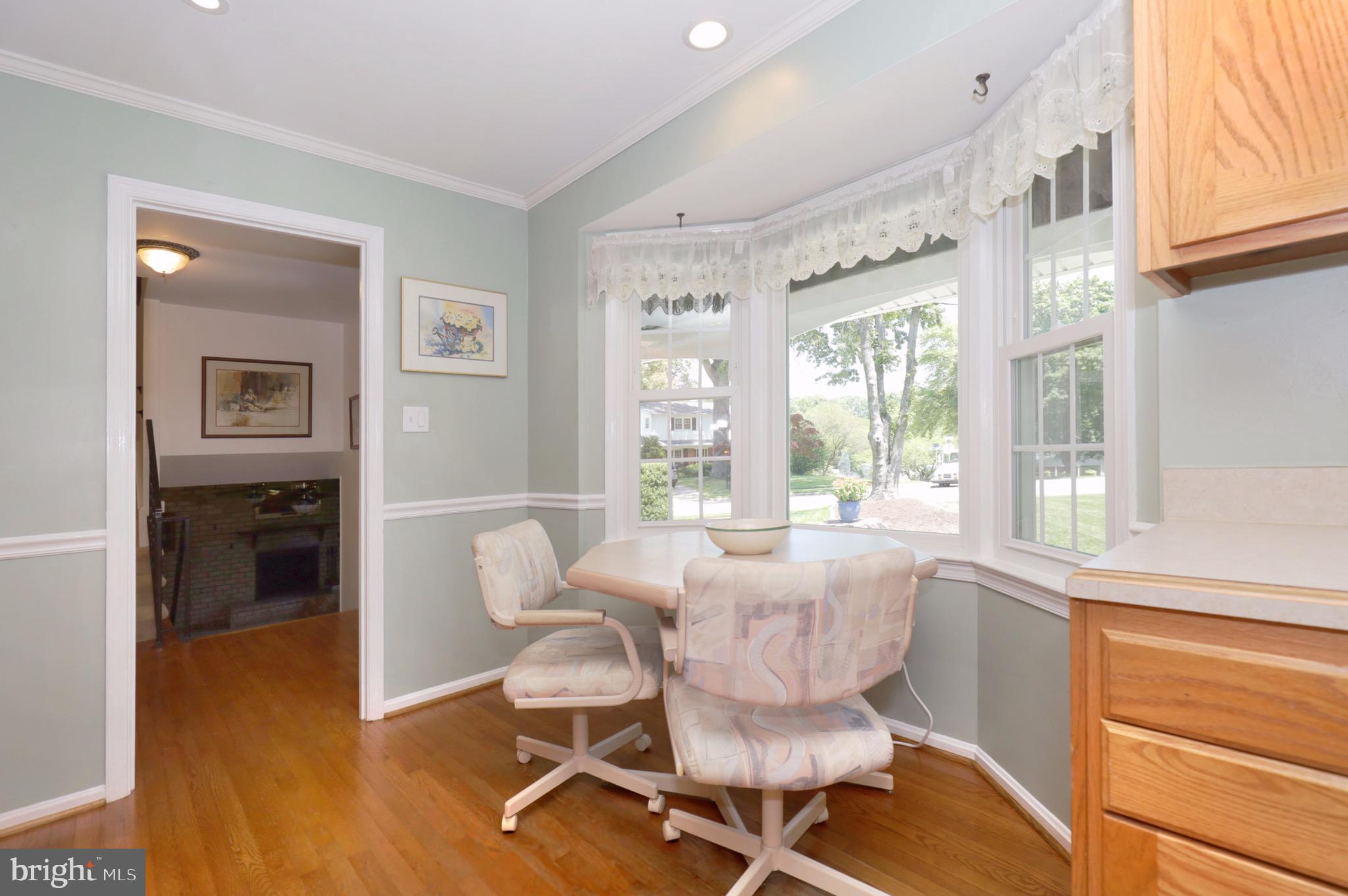 6706 Red Jacket Road Springfield, VA 22152 - Photo 19 of 48 Breakfast Nook with Bay Window